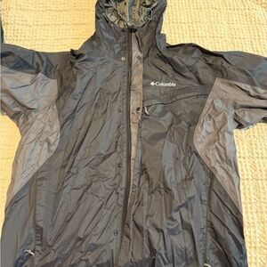 Columbia Men's Gray Raincoat